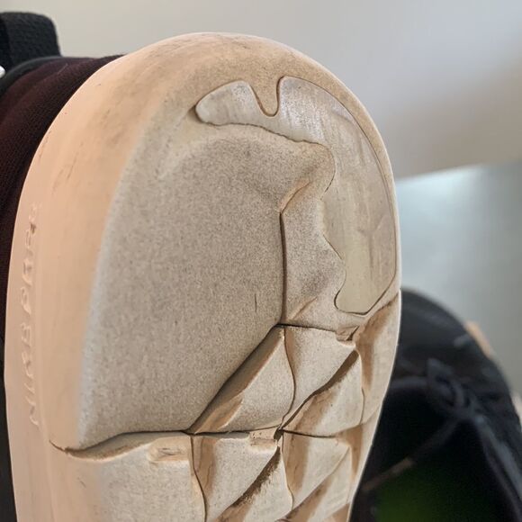 Nike Free Runs - Picture 8 of 11